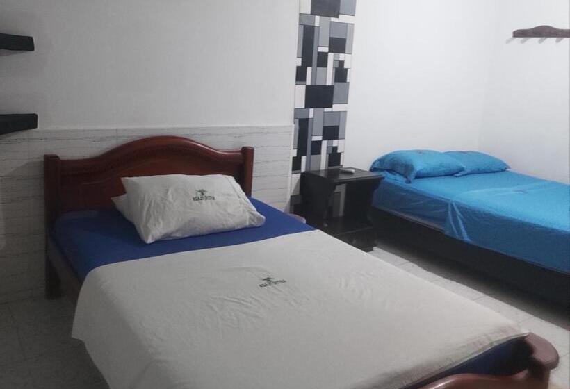 Номер Deluxe, Astor Plaza
