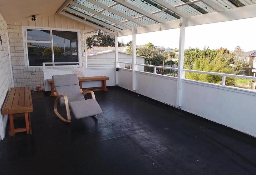 Номер Стандарт, Lioness Estate And B&b   Auckland