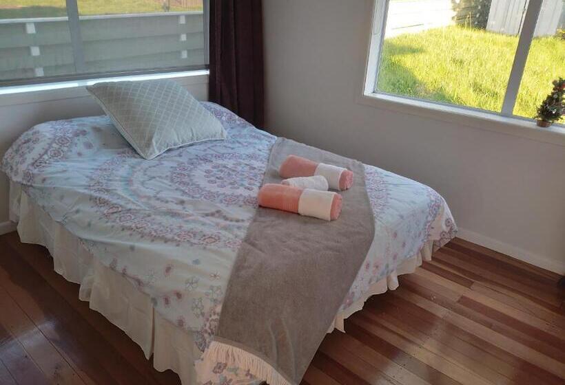 Дом 3 Спальни, Lioness Estate And B&b   Auckland