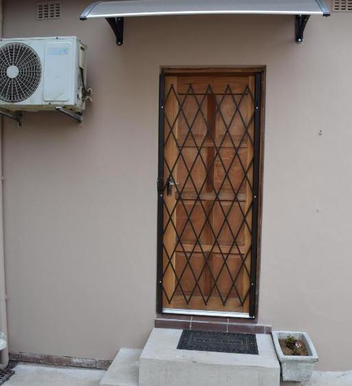 Номер Стандарт, Clycherco Self Catering