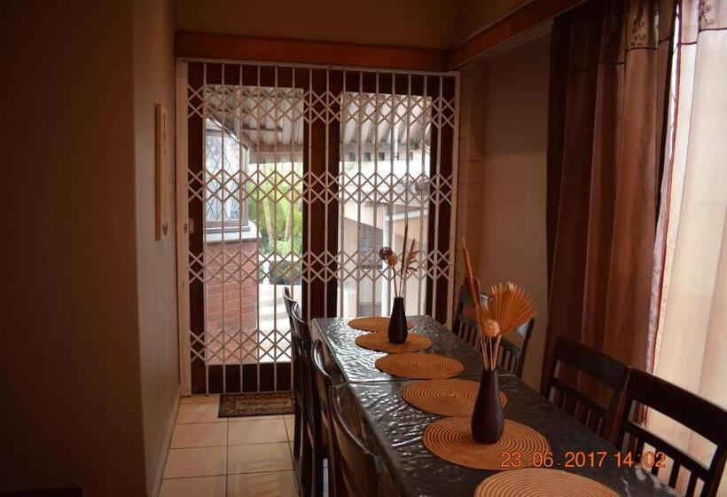 Апартаменты 1 Спальня, Clycherco Self Catering