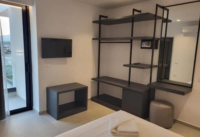 발코니 디럭스 룸, Adele Hotel Ksamil