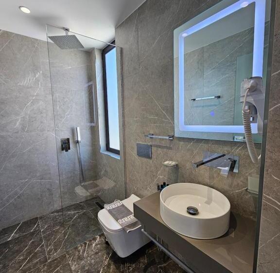디럭스 룸, Adele Hotel Ksamil