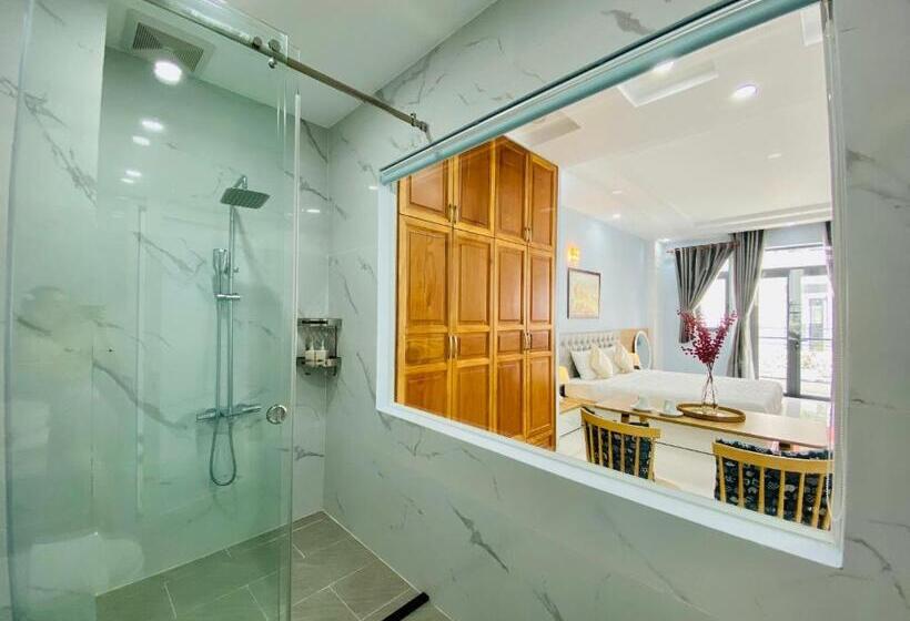 اتاق استاندارد با تخت بزرگ, Nắng Homestel Tây Ninh