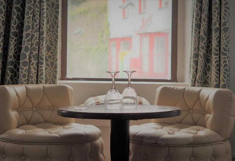 اتاق لوکس با چشم‌انداز, The Waterfront Townhouse Accommodation