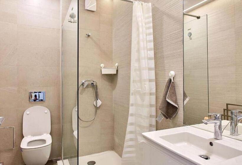 استودیوی استاندارد, Studio Bel Air Lotus