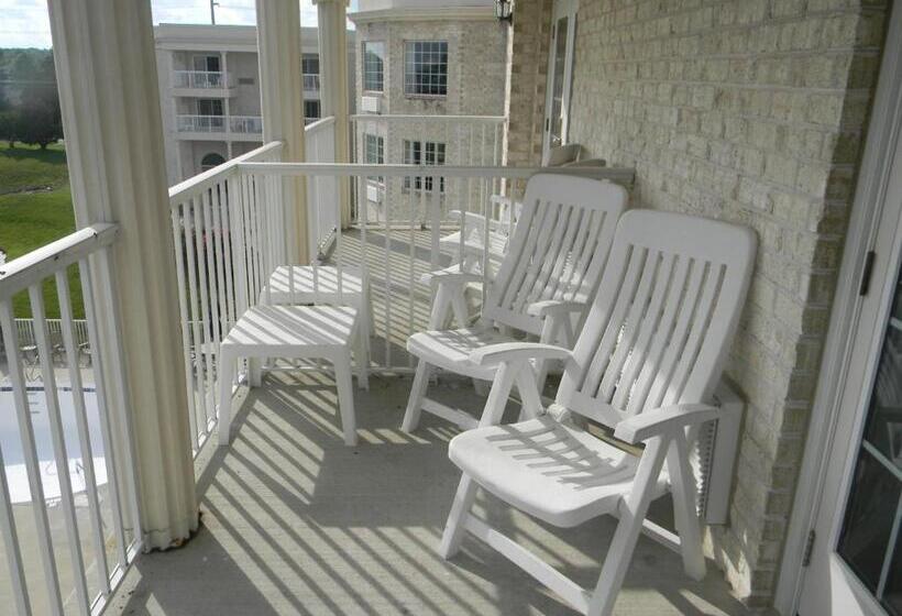 Люкс Вид на Бассейн, Staybridge Suites Rehoboth Beach, An Ihg