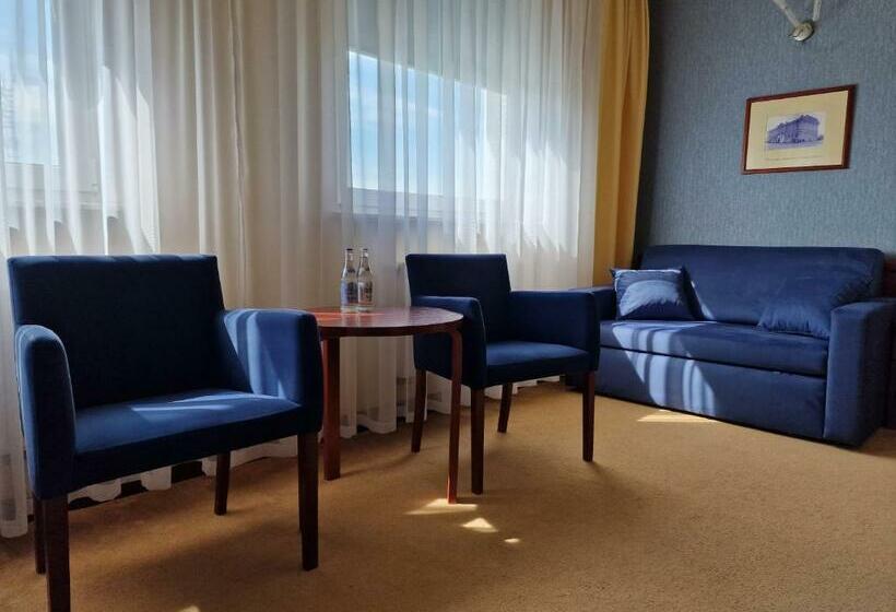 高级大房间, Polski