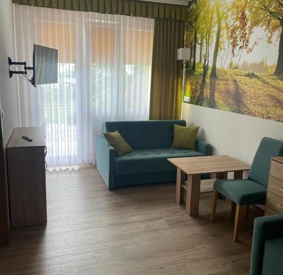 Suite with lake view, Zielony & Ow Borowik & Pensjonat Manhattan   Centrum Rekreacji I Wypoczynku Gastrotur