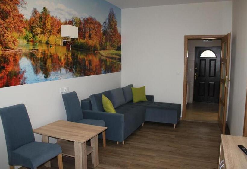 Suite with lake view, Zielony & Ow Borowik & Pensjonat Manhattan   Centrum Rekreacji I Wypoczynku Gastrotur
