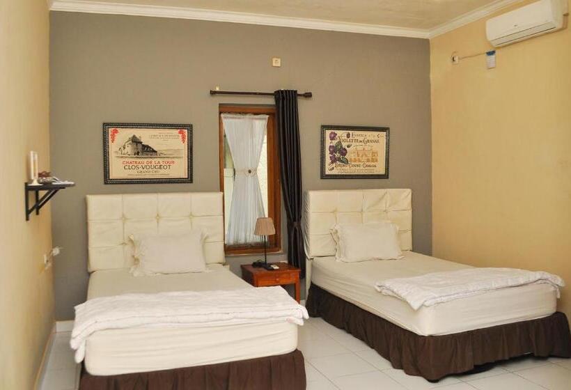 Номер Стандарт, The Swarna Hotel Bayah Lebak