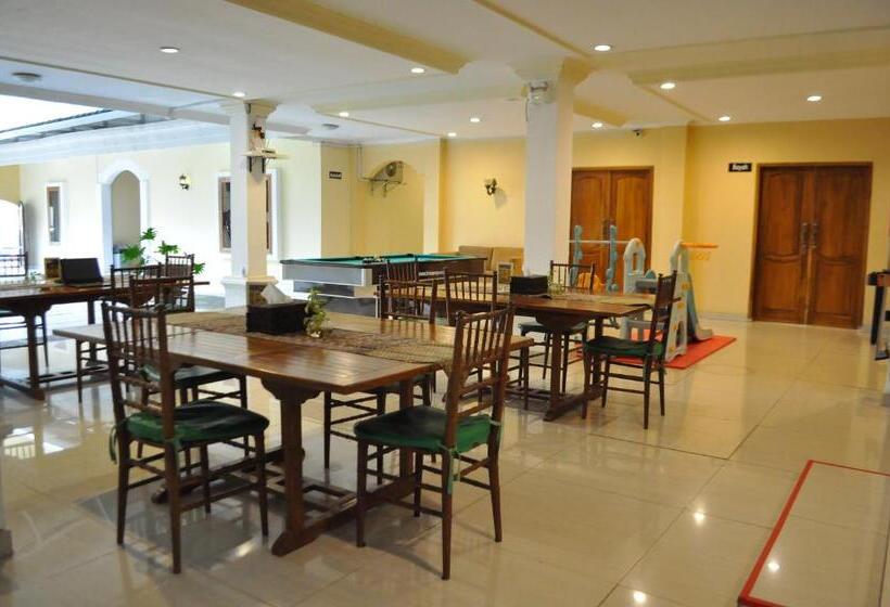Номер Стандарт, The Swarna Hotel Bayah Lebak