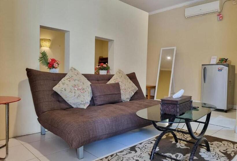 Люкс, The Swarna Hotel Bayah Lebak