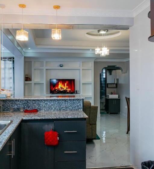اتاق استاندارد سه نفره, Juston Homes Airbnb Kisii