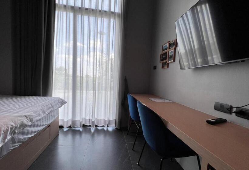 Номер Superior, Chainam Charmchuree Residences Cafe And Spa