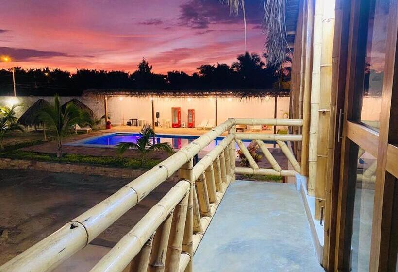 اتاق استاندارد چهارنفره با بالکن, Pascana Casa Playa