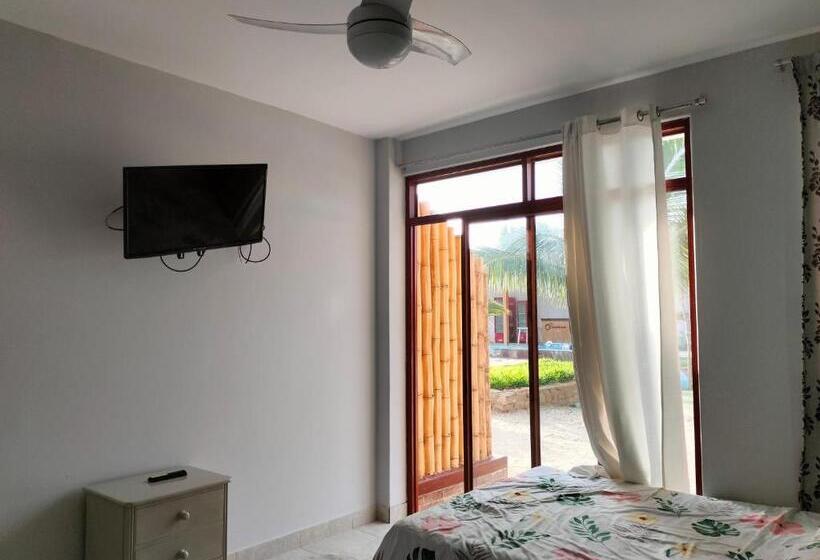 اتاق استاندارد با چشم‌انداز استخر, Pascana Casa Playa