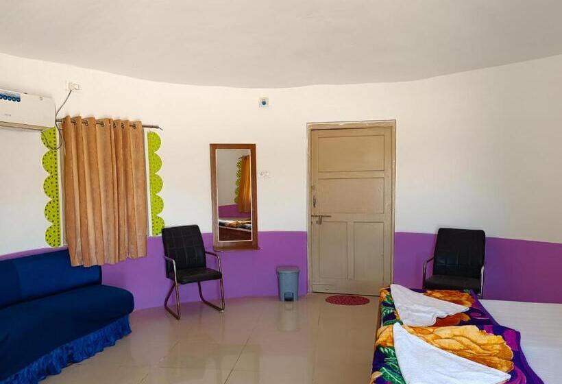 Номер Deluxe, Dholavira Tourism Resort