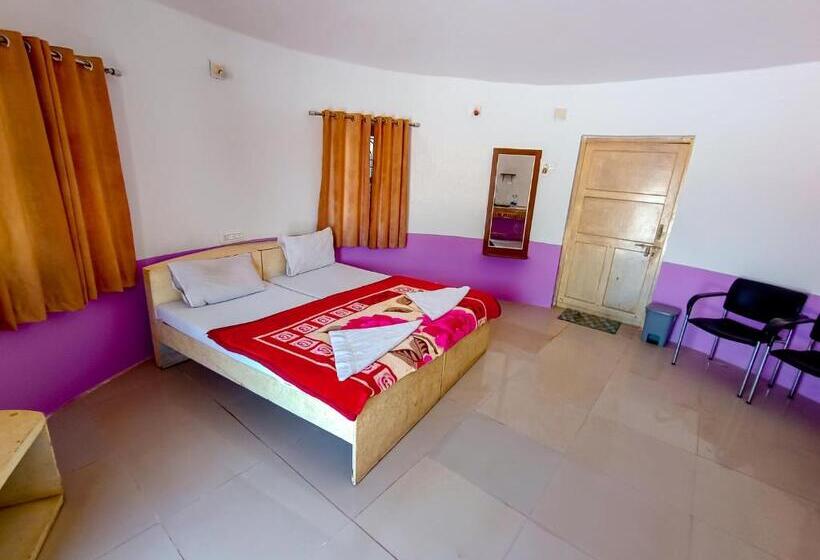 Номер Deluxe, Dholavira Tourism Resort