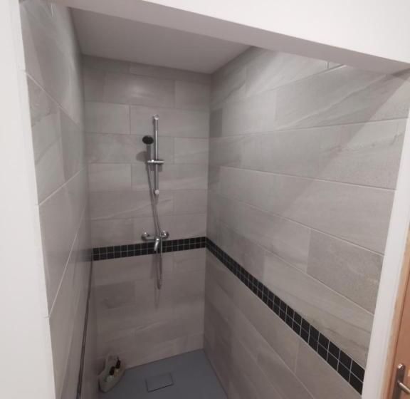 Номер Стандарт, La Chambre De Pousse