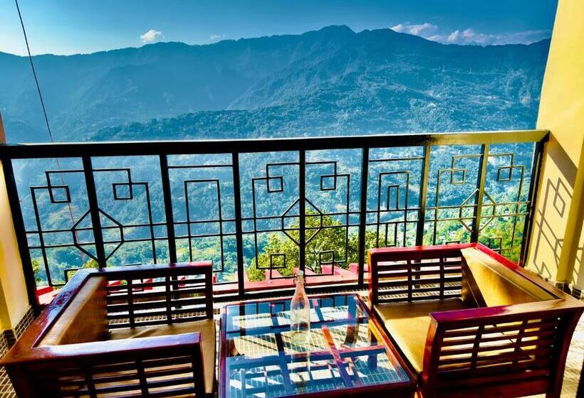 اتاق استاندارد با تخت بزرگ, Staynest Gangtok 100 Meter From Mall Road