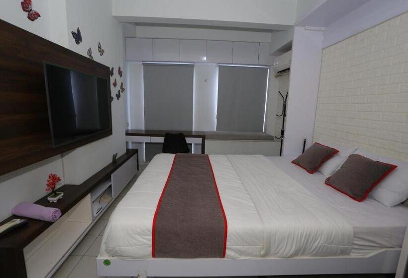 Номер Deluxe, Capital O 93490 Yubi Room Patraland