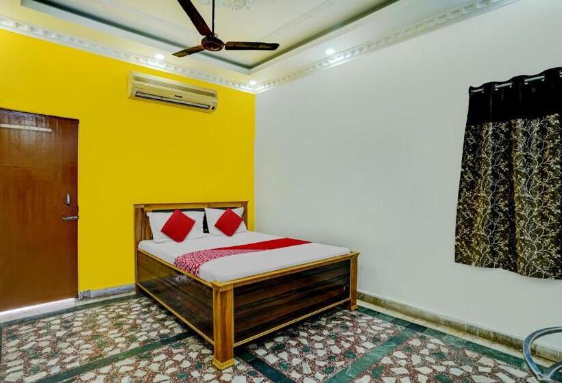 اتاق کلاسیک سه تخته, Sourya Residency