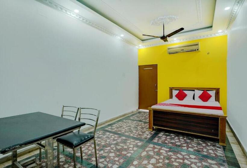 اتاق کلاسیک سه تخته, Sourya Residency