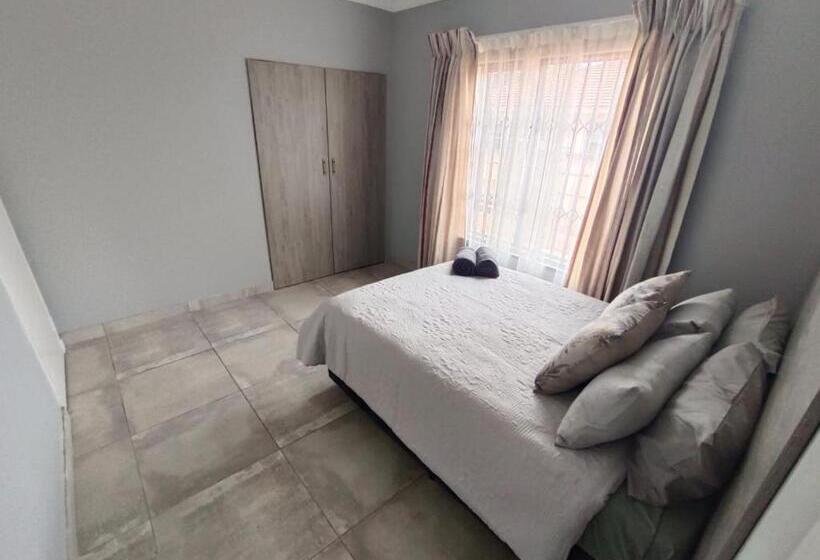 Номер Superior, Clyde S On Dale Guest House