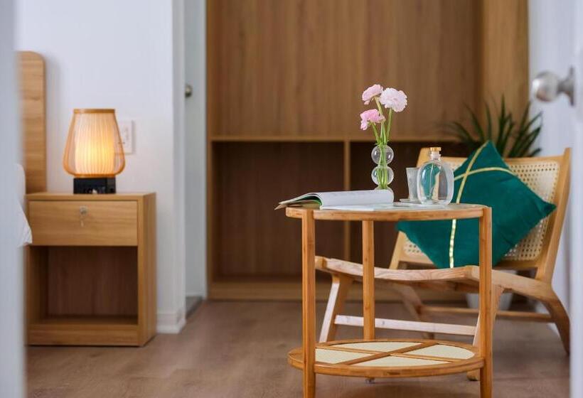 اتاق سوپریور با تخت بزرگ, Lemi   Homestay In Hue