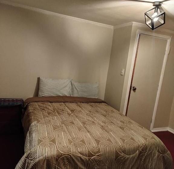 اتاق استاندارد با بالکن, Molino Rojo Hostel