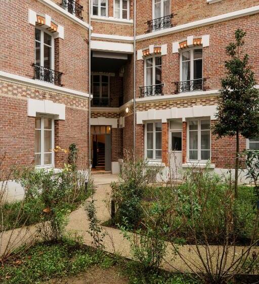 Студия Стандарт, Emilie Homes   Clichy