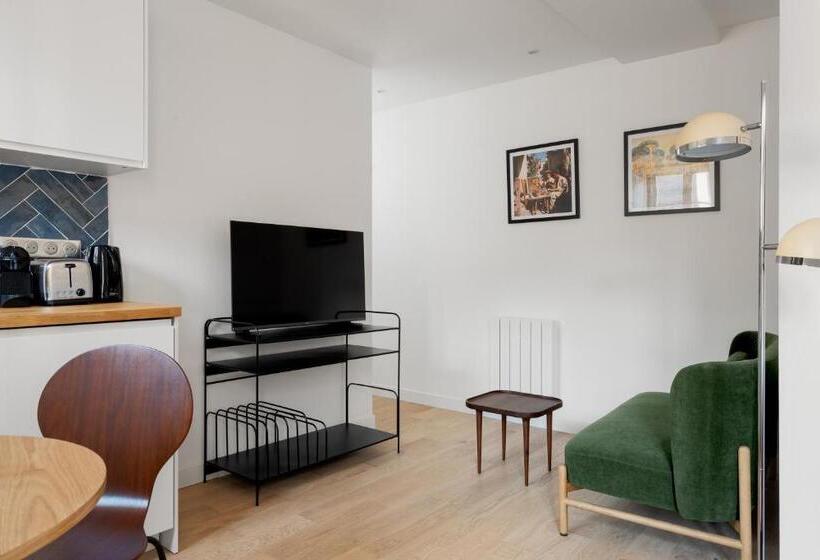 Студия Superior, Emilie Homes   Clichy