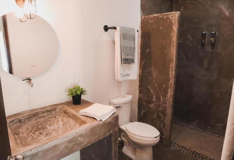اتاق استاندارد با چشم‌انداز استخر, Casa Kaî Hotel Boutique