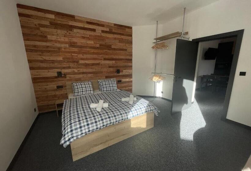 سوییت خانوادگی, Apartmány Svatý Mikuláš