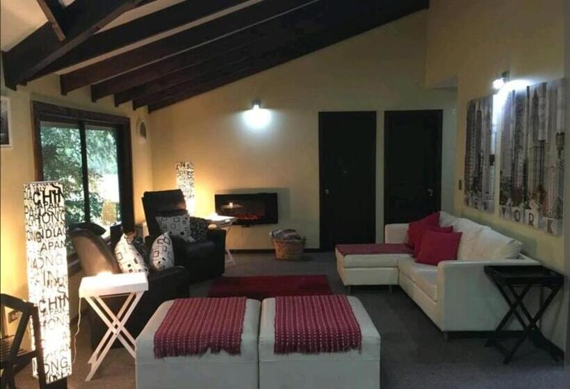 اتاق اکونومی, Hostal Y Cabañas Puerto Pucon