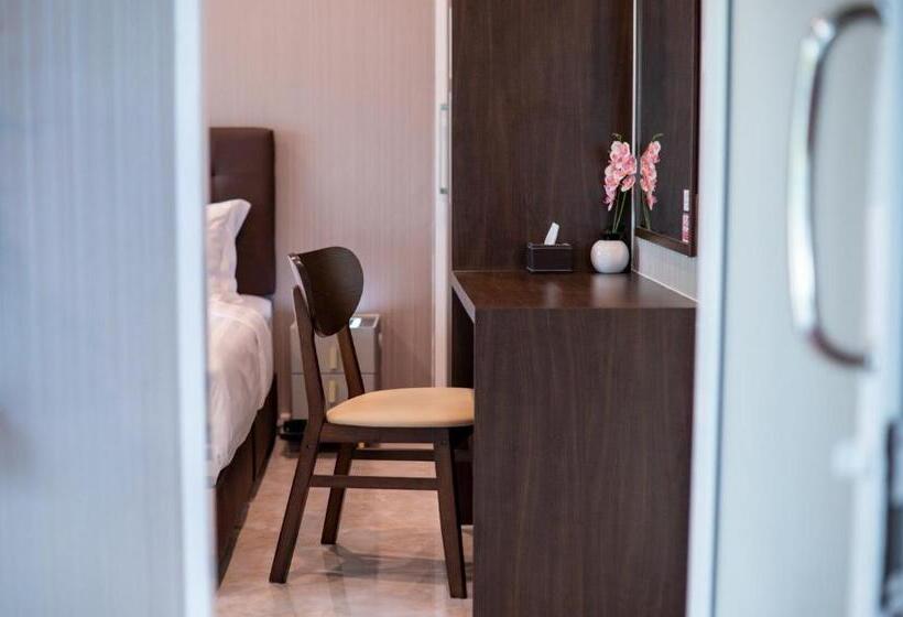 اتاق لوکس, Seeview Resort
