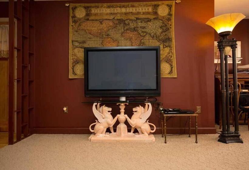 Апартаменты 2 Спальни, Dodici Night Suites