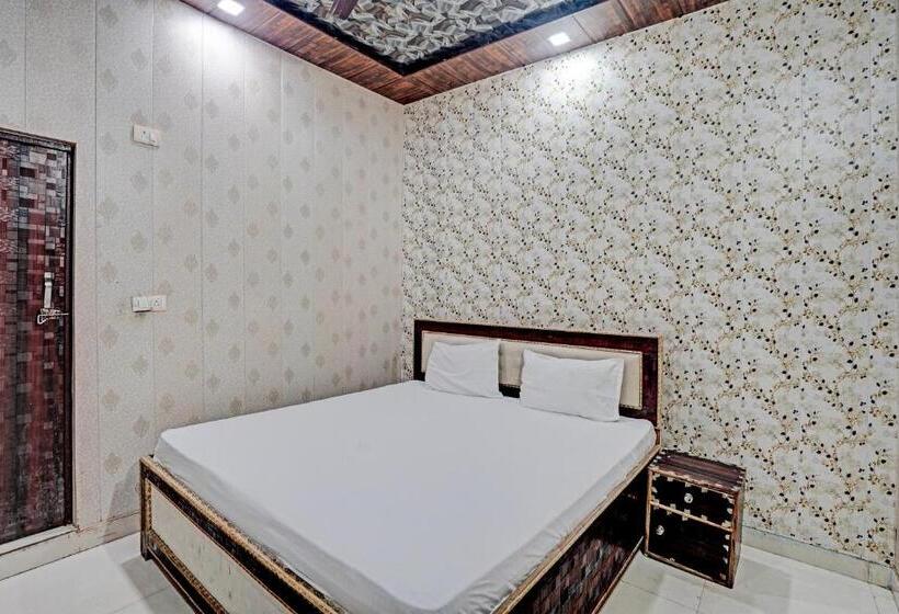 Трехместный Номер Классика, Oyo Krishna Restaurant Near Line Paar