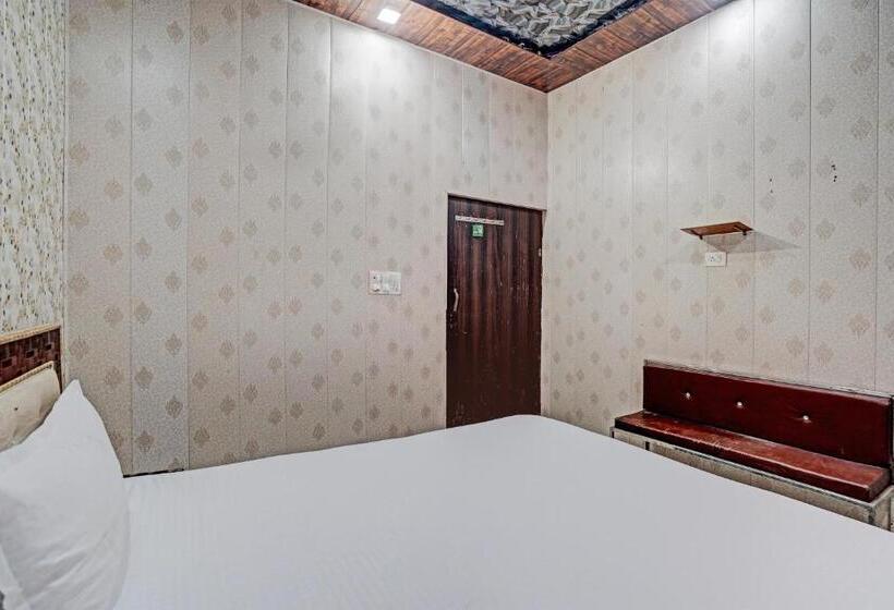 Трехместный Номер Классика, Oyo Krishna Restaurant Near Line Paar