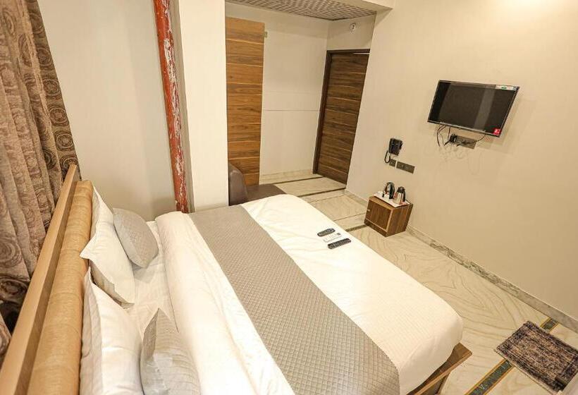 Номер Superior, Fabhotel Pearl Square