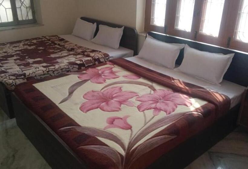 家庭间, Pushkar Mountain Resort
