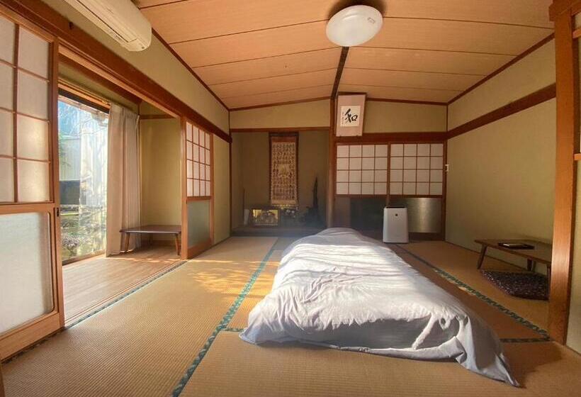 تختخواب در اتاق مشترک, ゲストハウス アルベルゲ Guesthouse Albergue Sakura