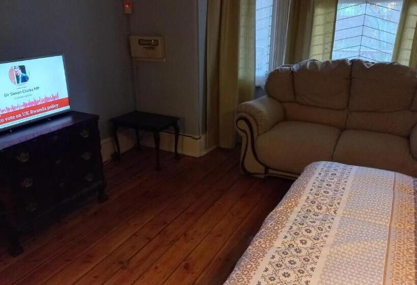 Номер Стандарт, Leicester Guest House