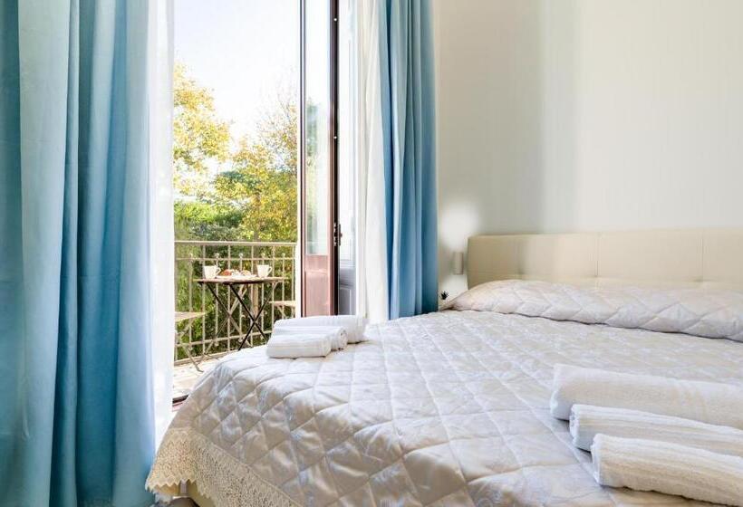 غرفة قياسية مزوَّدة بشُرفة, Palazzobellini