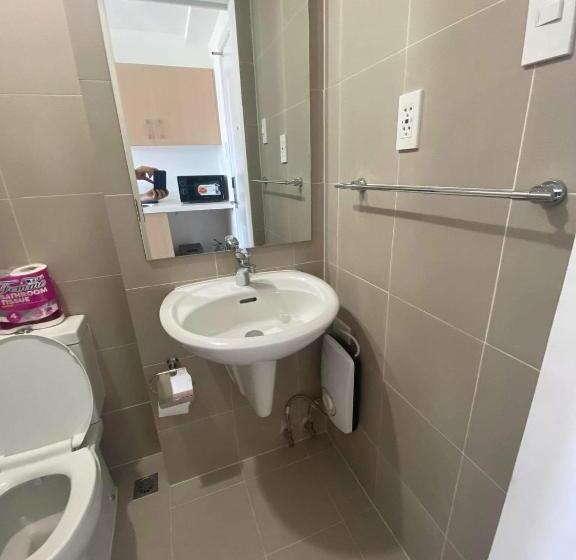 استودیو استاندارد با چشم‌انداز, Condo Studio In The Residences At Commonwealth