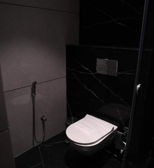 高级大房间, All Starr Club