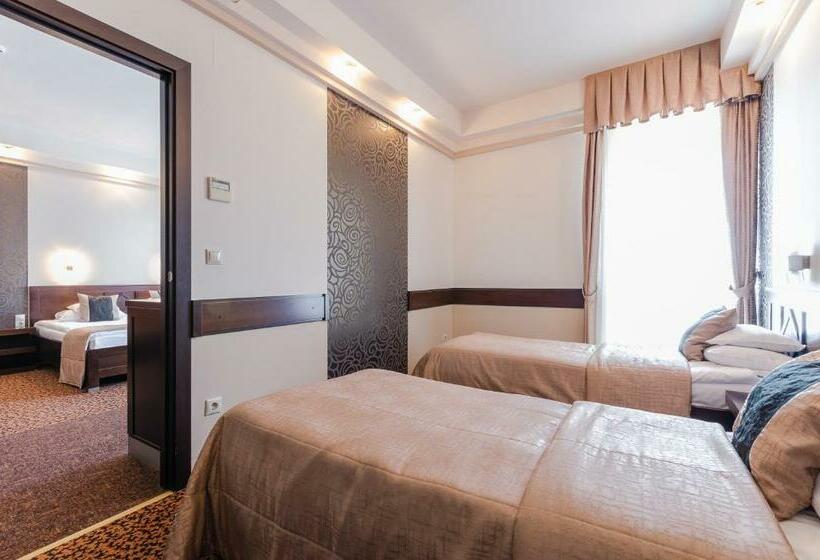 Семейный Полулюкс, Hunguest Hotel Apollo