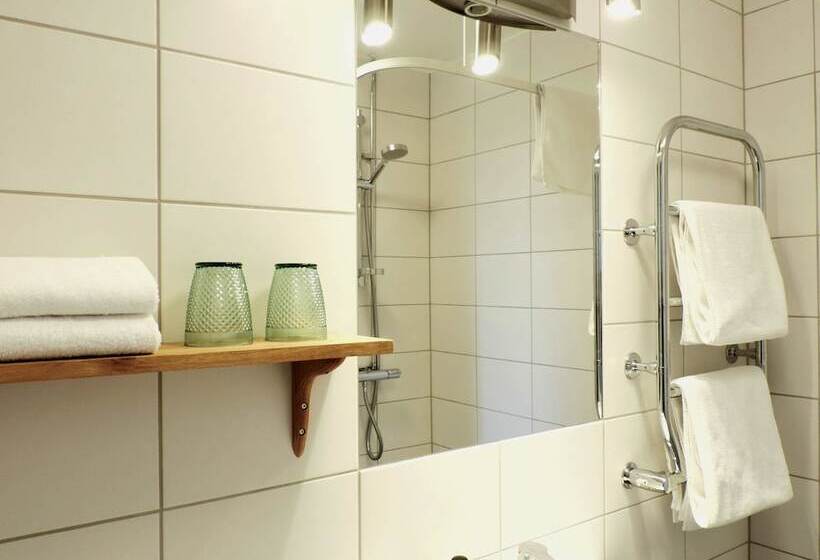 Quarto Estandar, L Park