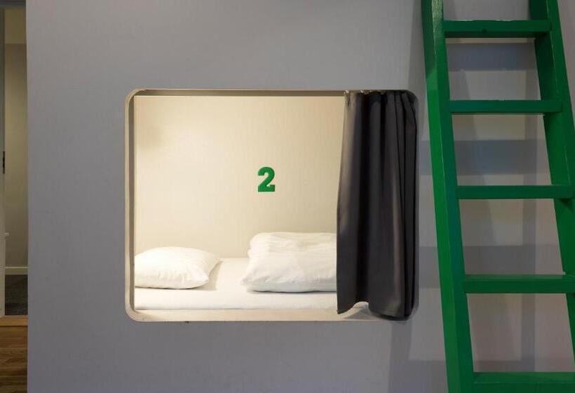 Кровать в Общей Комнате, Winstrup Hostel
